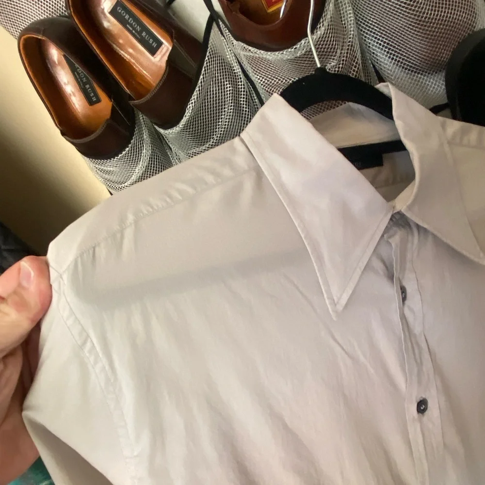 AUTHENTIC GUCCI MENS LIGHT GRAY BUTTON DOWN DRESS SHIRT IN EUC. - Picture 8 of 13
